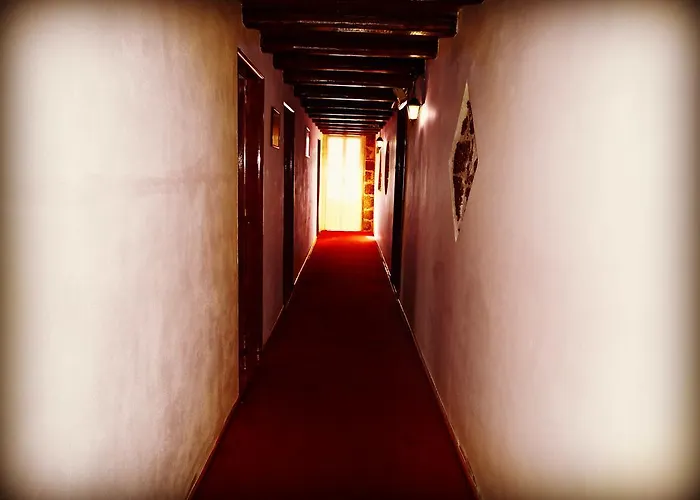 Akrotainaritis Hotel Yerolimin