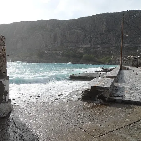 Hotel Akrotainaritis *